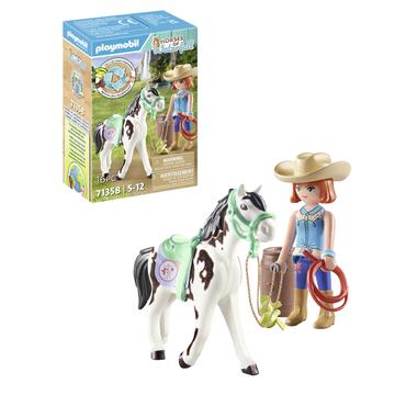 Feeding Time with Ellie  and Sawdust