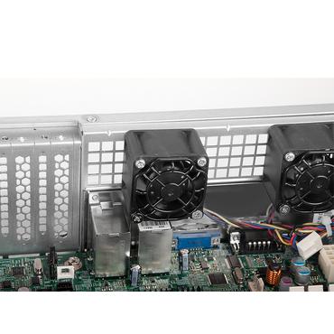 Chenbro RM24100 - kan monteras i rack - 2U - ATX