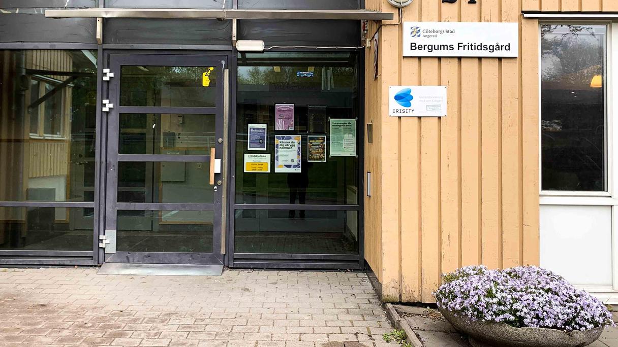 Framsida och entré till Bergums mötesplats