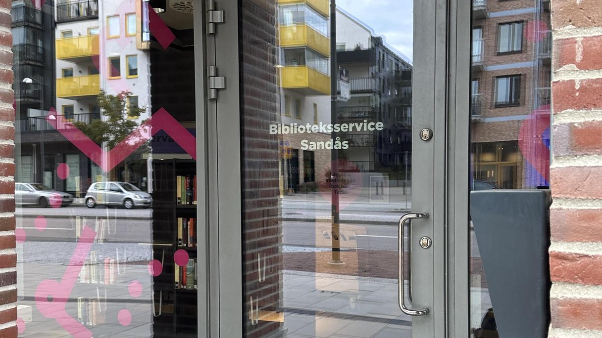 Ingång till Biblioteksservice Sandås