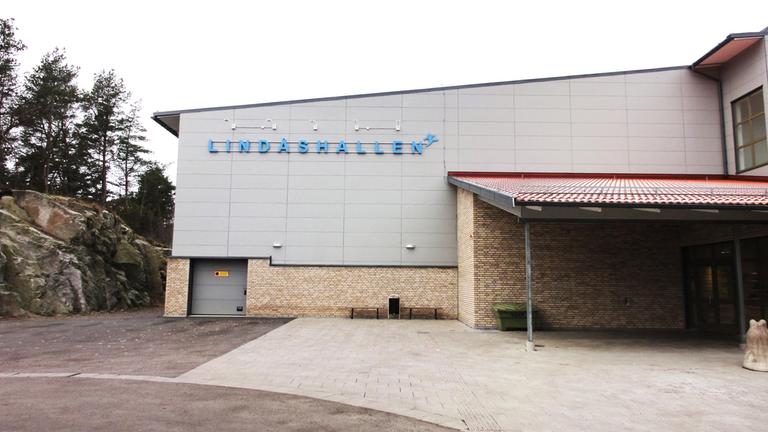 Lindåshallens entré.