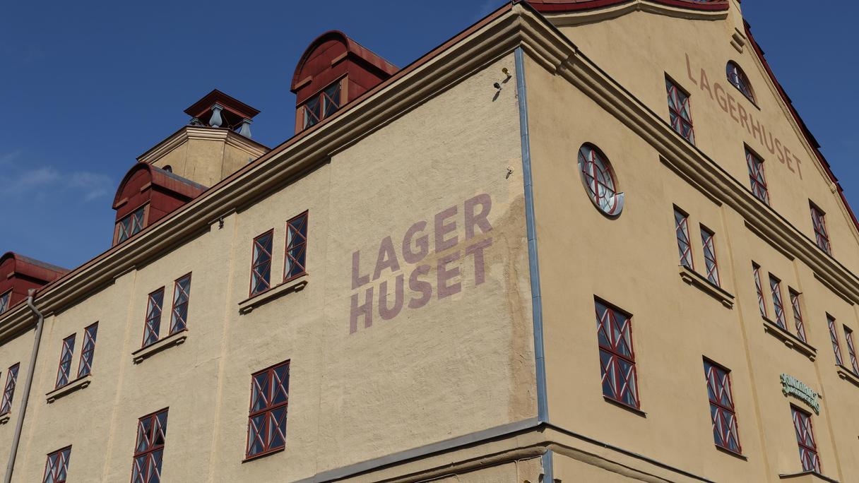 Cultural hub Lagerhuset against a blue sky. 
