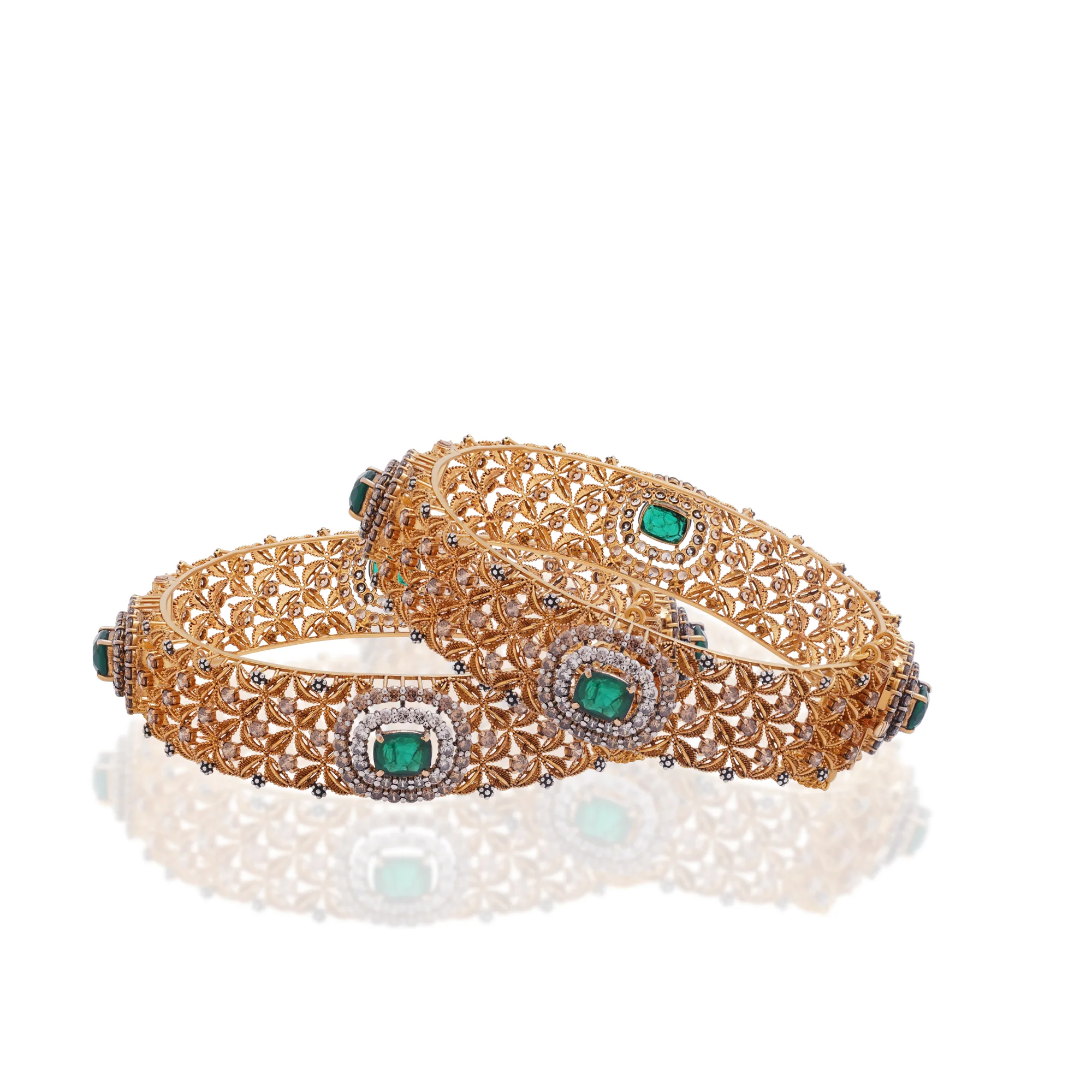 KP00407%201 Kara Pair in 21K Gold