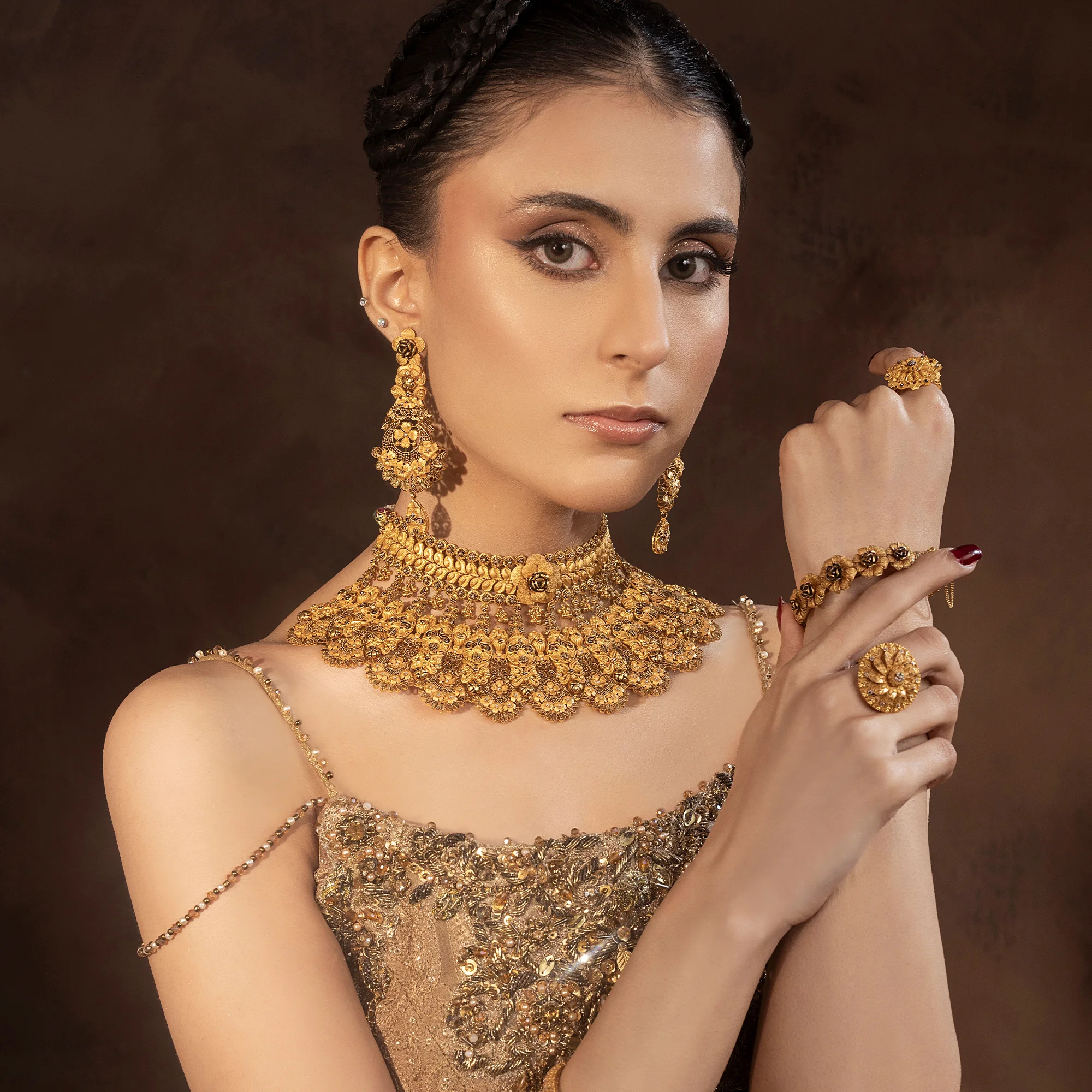 NS00523 Choker Necklace in 21K Gold