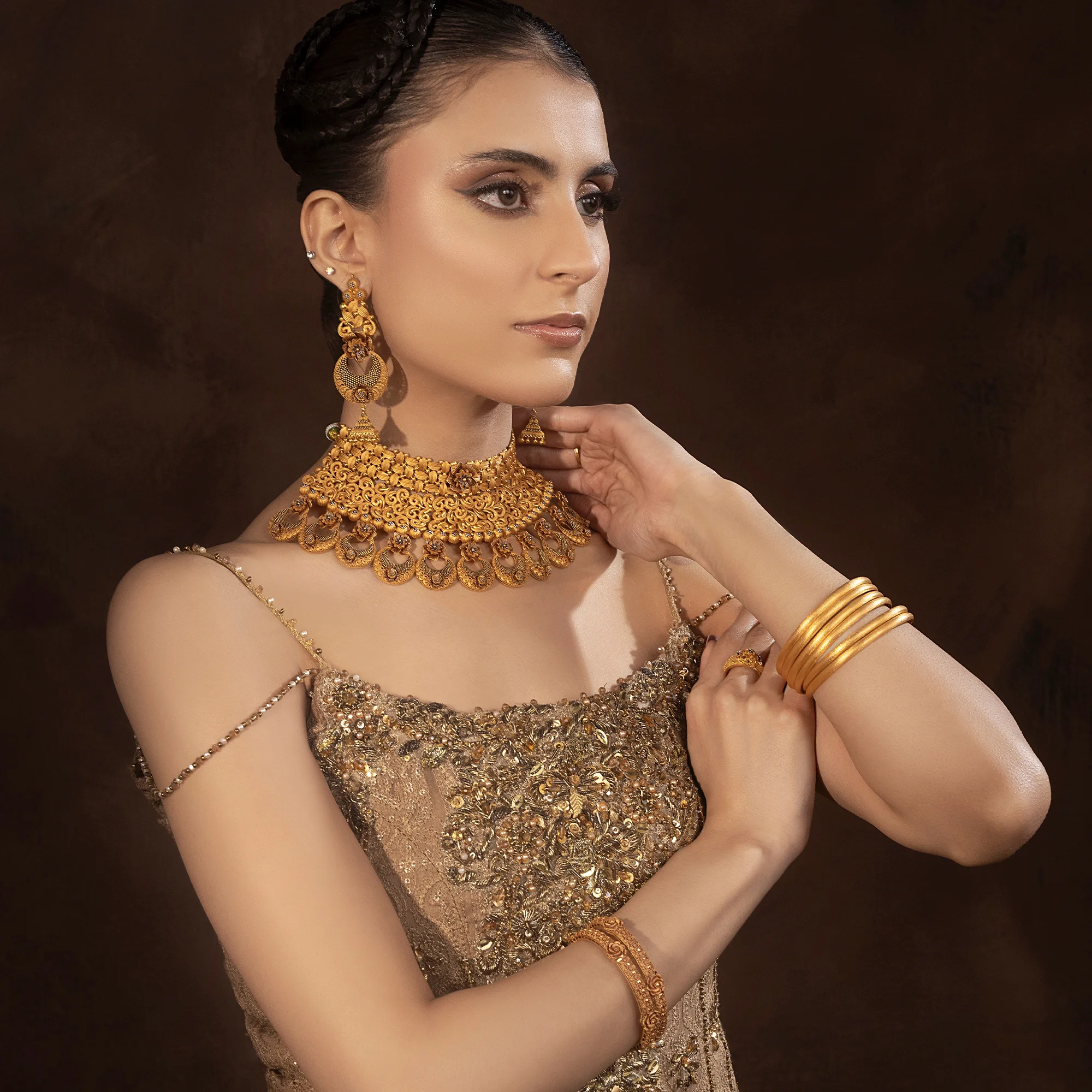 NS00854 Choker Necklace in 21K Gold