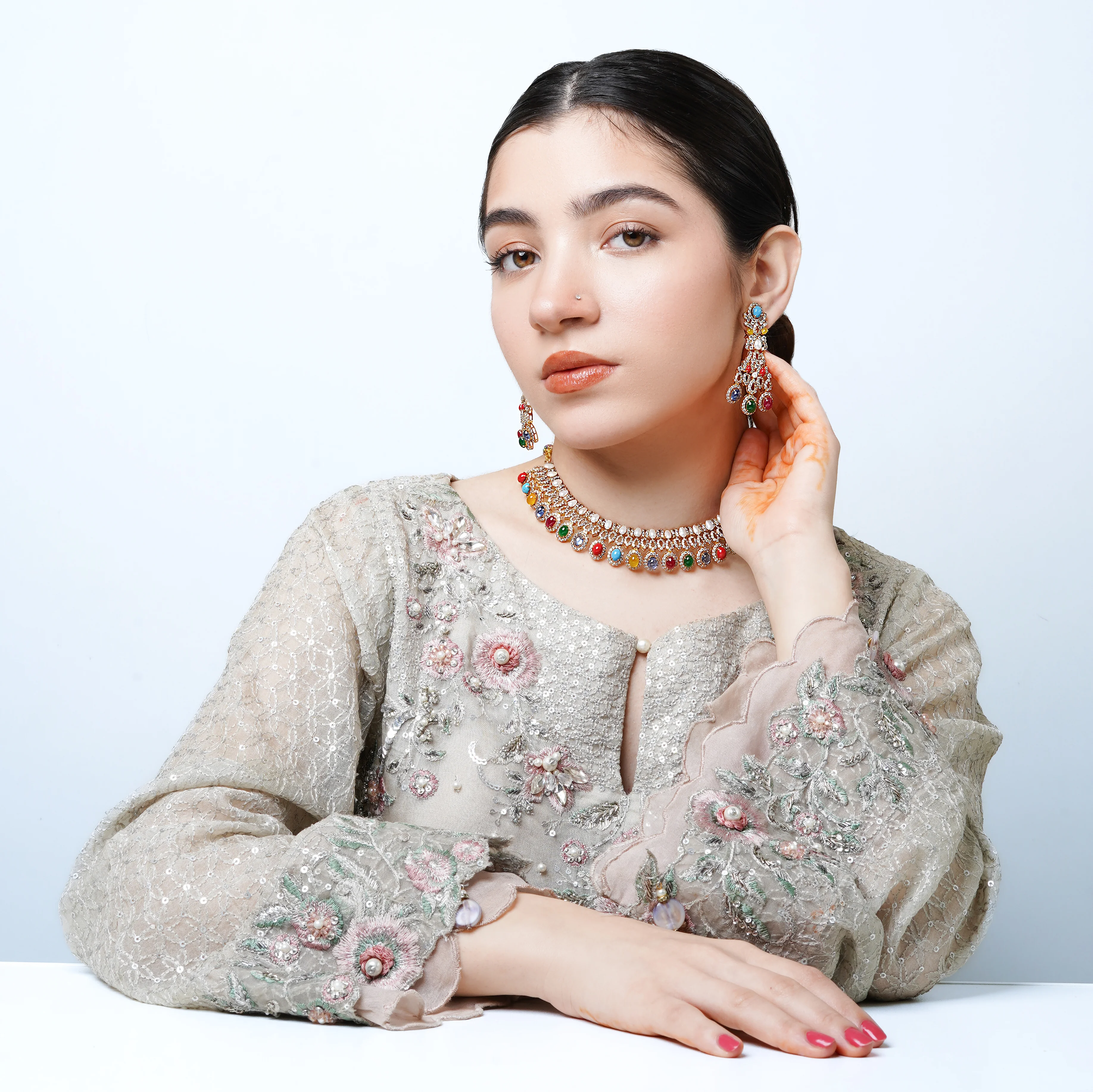 NS00898 Collar Necklace in 21K Gold