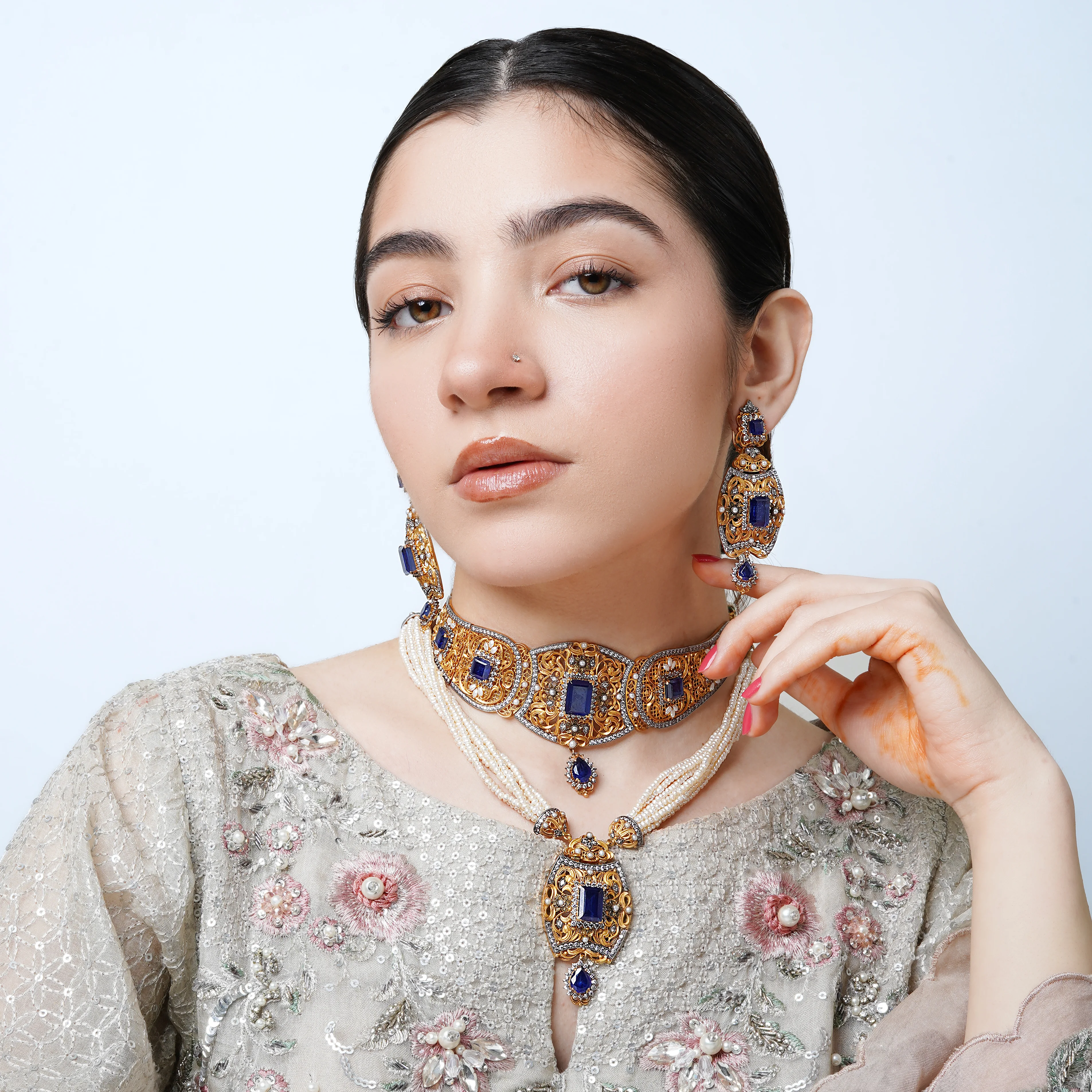 NS00905 Opera Necklace in 21K Gold