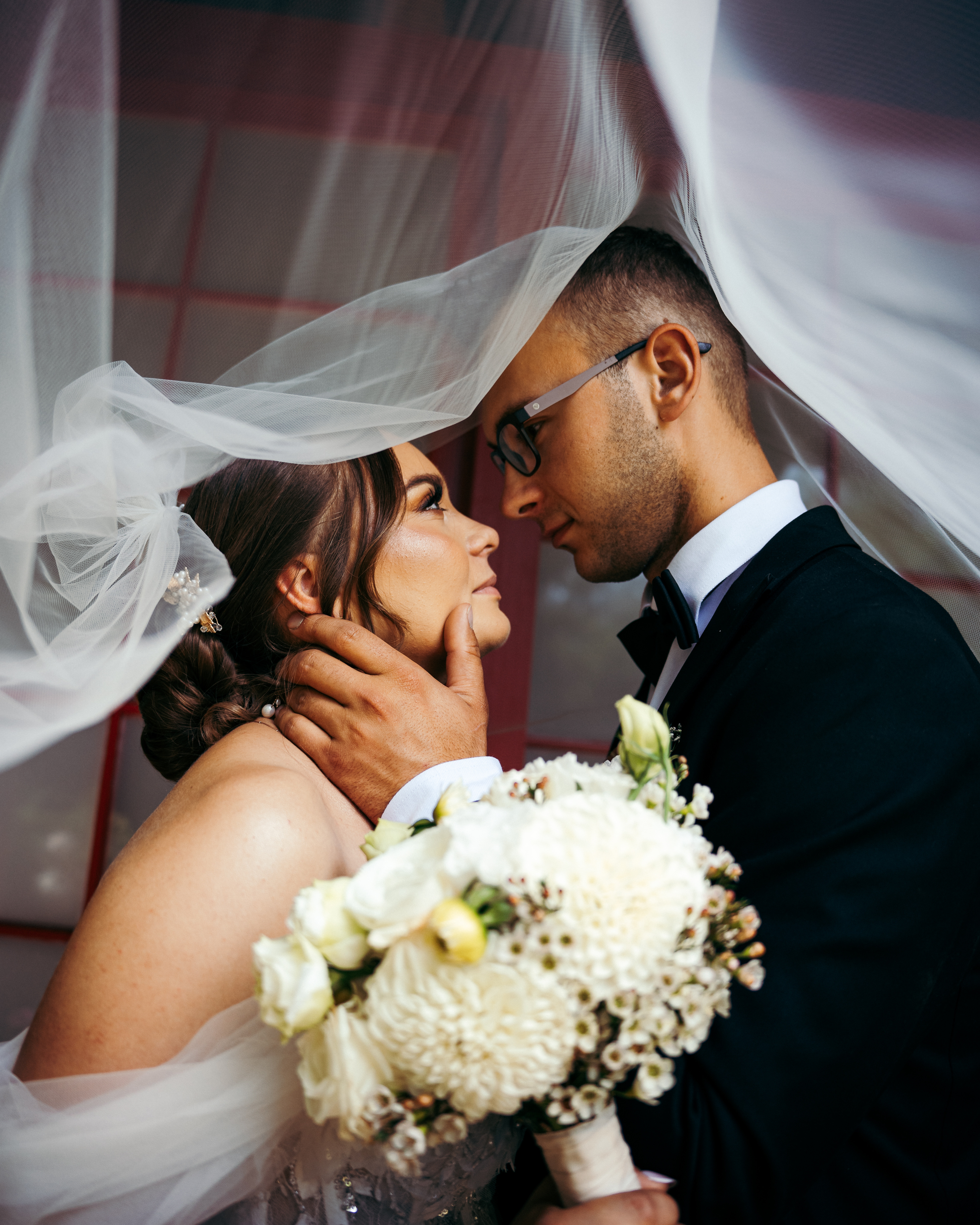 https://s3.eu-north-1.amazonaws.com/hejwesele/service/341/Kasia&Mateusz-42_Original.jpeg_1785145924906_1