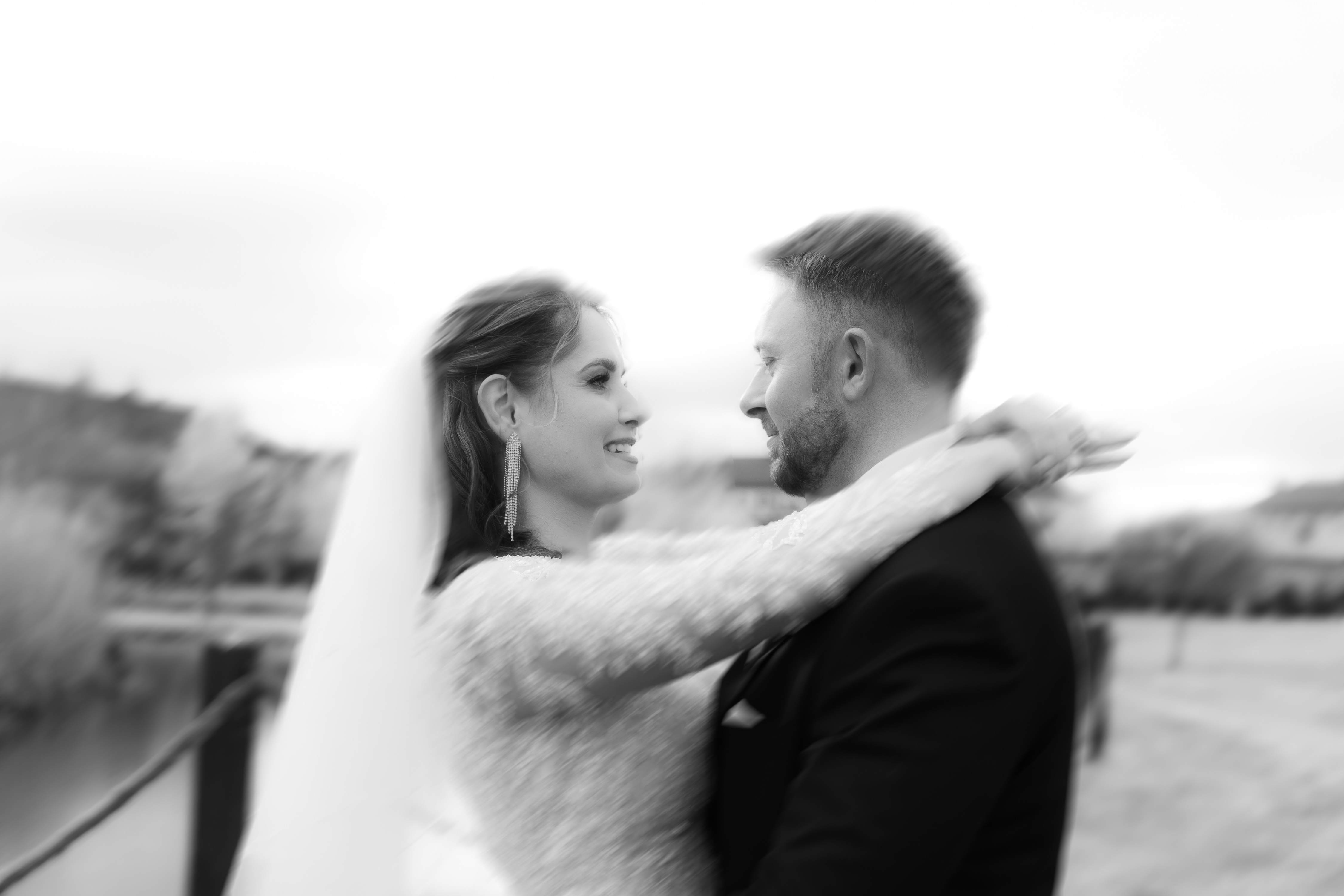 https://s3.eu-north-1.amazonaws.com/hejwesele/service/341/Natalia&Mateusz-9.jpeg_1785145924438_0
