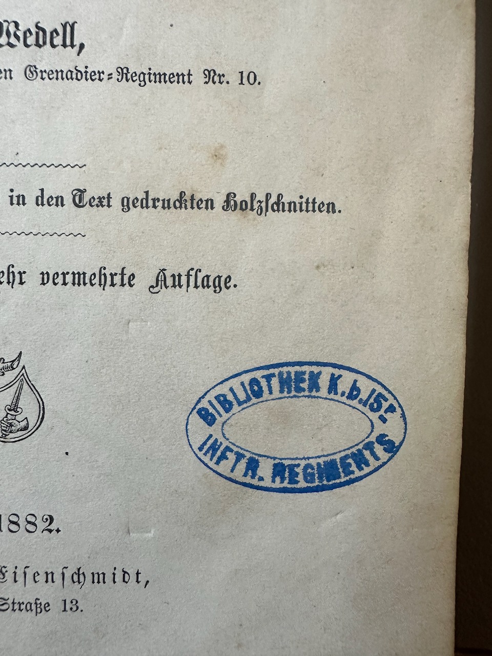 Bibliotekos antspaudas antraštiniame lape (Bibliothek K.b.15. Inftr. Regiments)