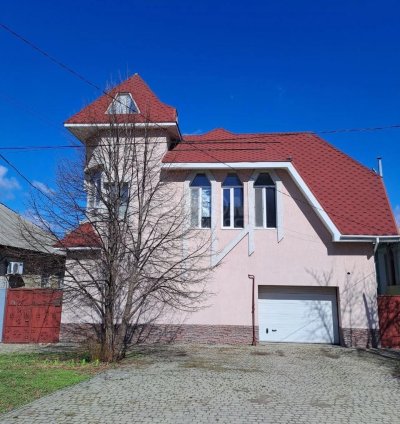 Продам дом 320 м2 в городе Луганск, Центр