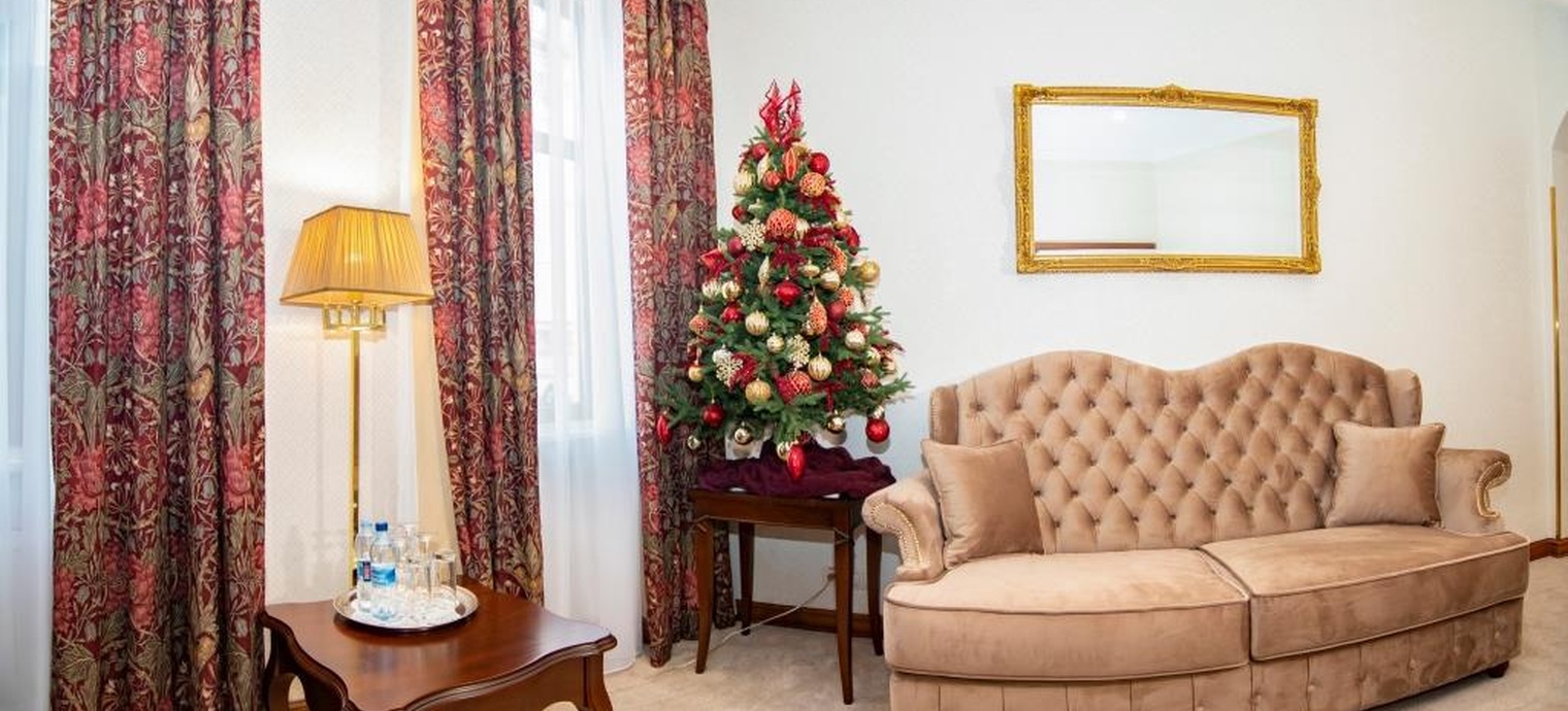 
                Royal Suite. 3