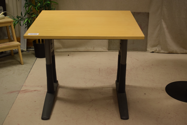 18588 Skrivbord