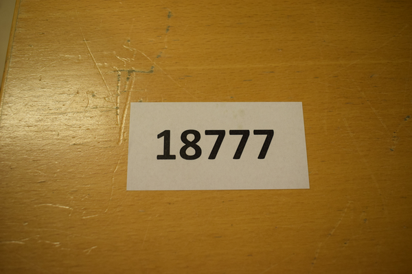 18777 Skrivbord