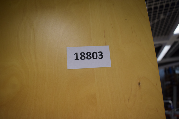 18803 Bokhylla