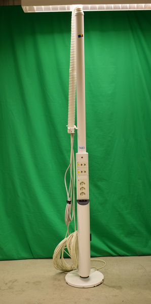 7443 Nätvärksstolpe