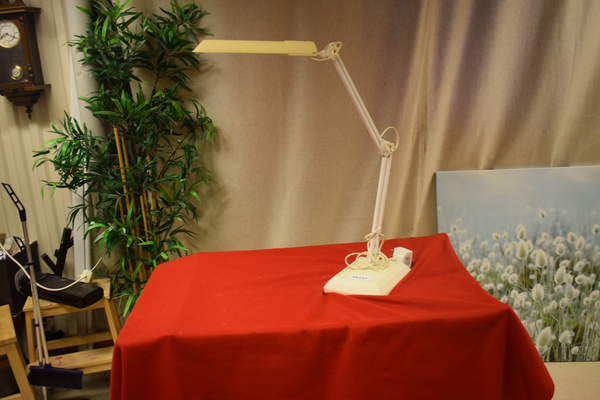 19737 Skrivbordslampa
