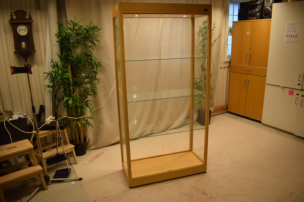 Glasskåp 19851