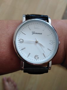 Moteriškas laikrodis 