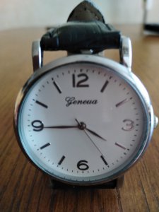 Moteriškas laikrodis 