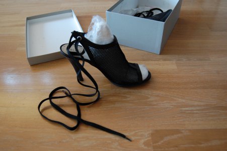 STEFANEL Piptoe aukštakulnės tinklinės basutės 39