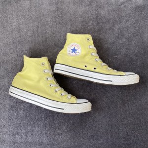Geltoni Converse aulinukai