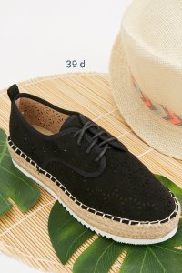 Nauji bateliai dviejų spalvų