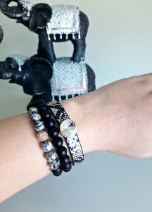 Juodas/pilkas apyrankių komplektas