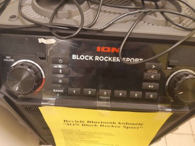 Bevielė Bluetooth kolonėlė “IOn Block Rocker Sport"