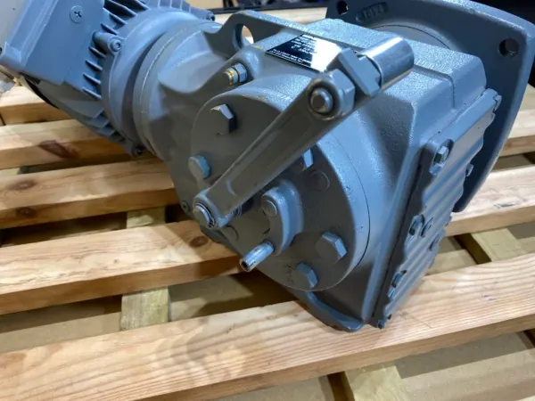 Motoreduktor / przekładnia 2,2kW 59obr. SEW - zdjęcie 2