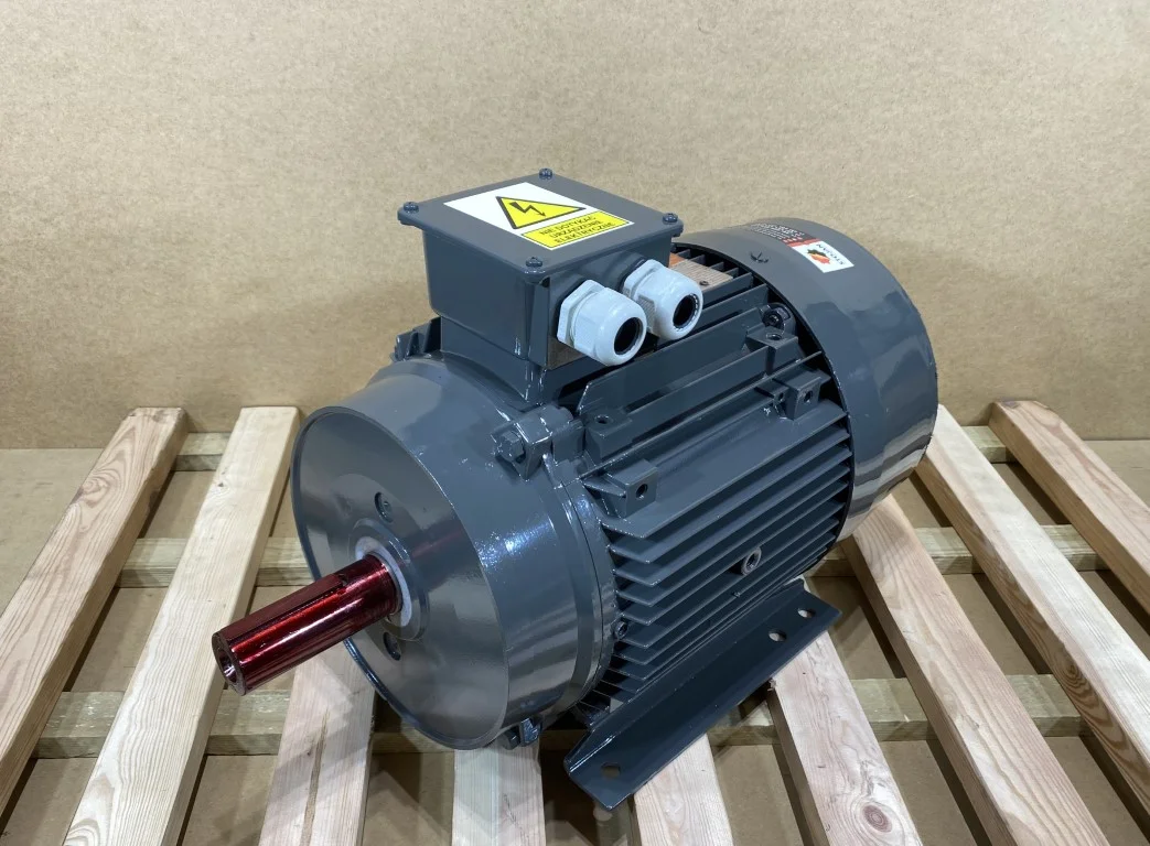 Silnik elektryczny 15kW 2940obr. 3fazowy