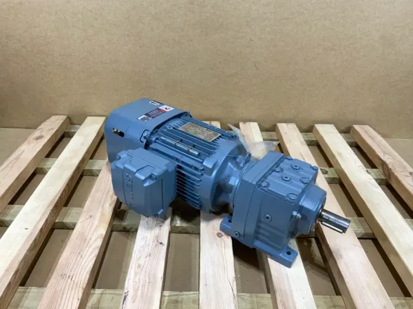 motoreduktor / przekładnia 1,1kW 110obr. 3fazowy HAMULEC SEW
