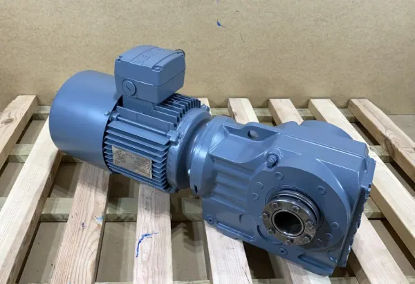 motoreduktor / przekładnia 1,1kW 39obr. 3fazowy SEW