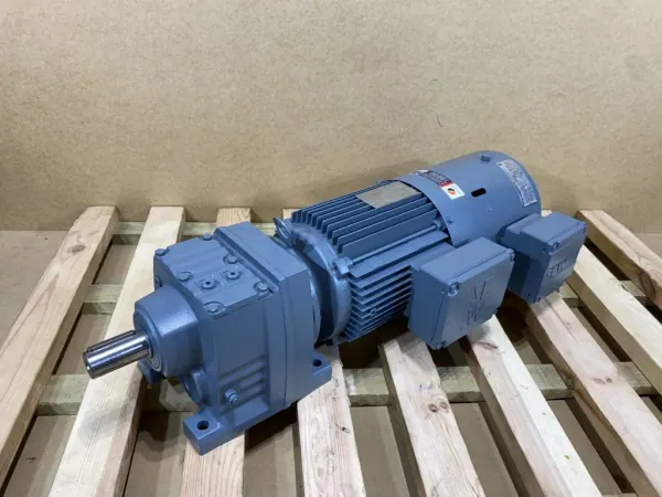 motoreduktor / przekładnia 1,5/2,2kW 38/76obr. HAMULEC OBCE CHŁODZENIE SEW