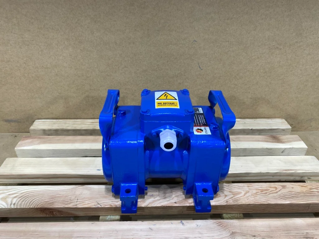 Elektrowibrator / silnik wibracyjny 0,70kW 2840obr. INDUKTA