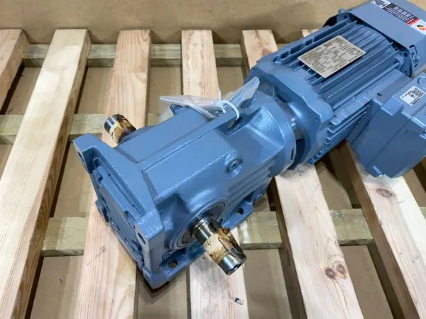 Motoreduktor / przekładnia 0,75kW 71obr. 3fazowy HAMULEC SEW - zdjęcie 2