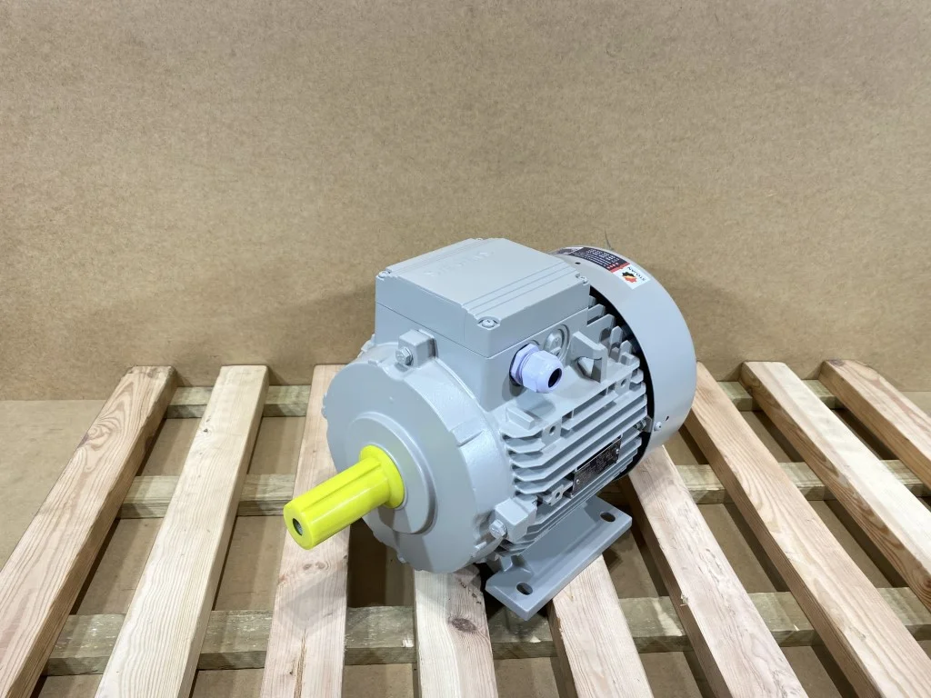 silnik elektryczny dwubiegowy 2/8kW 1455/2930obr. SIEMENS