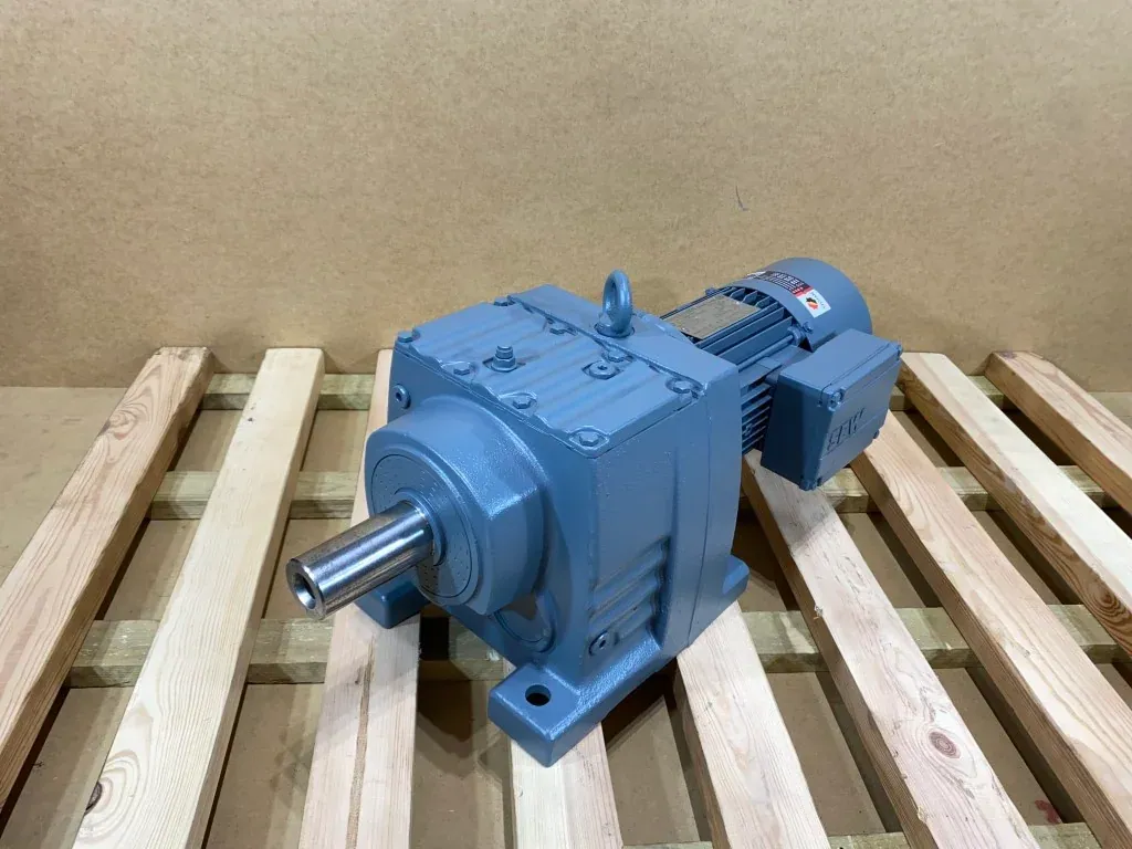 Motoreduktor / przekładnia 0,75kW 8,3obr. 3fazowy HAMULEC SEW