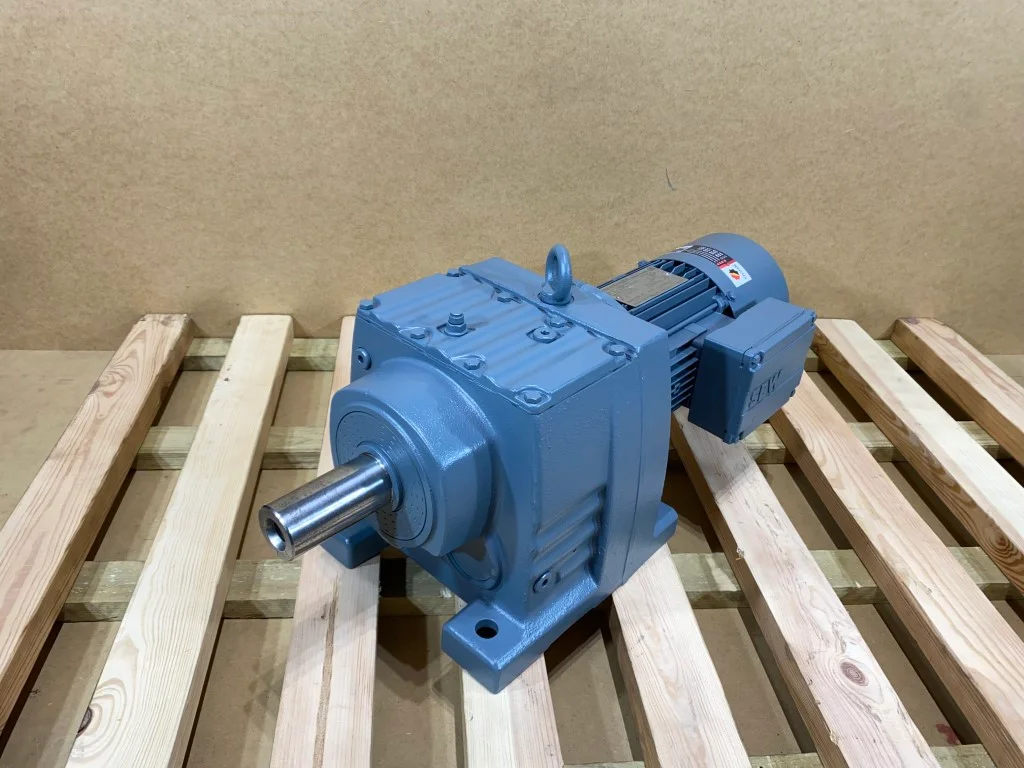 motoreduktor / przekładnia 0,75kW 8,3obr. 3fazowy HAMULEC SEW