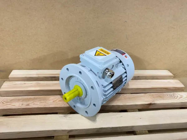 silnik elektryczny 2,2kW 2875obr. 3fazowy IE3
