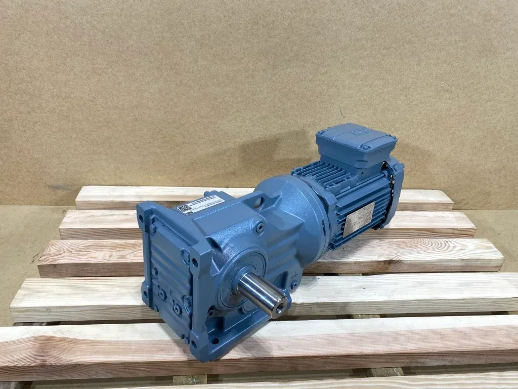 Motoreduktor / przekładnia 0,75kW 41obr. 3fazowy SEW