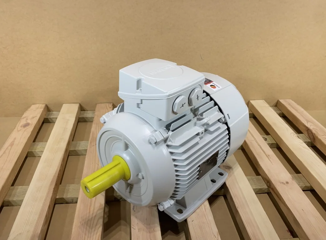 Silnik elektryczny 5,5kW 2905obr. 3fazowy SIEMENS