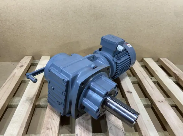 motoreduktor / przekładnia 0,3/1,3kW 13/55obr. SEW