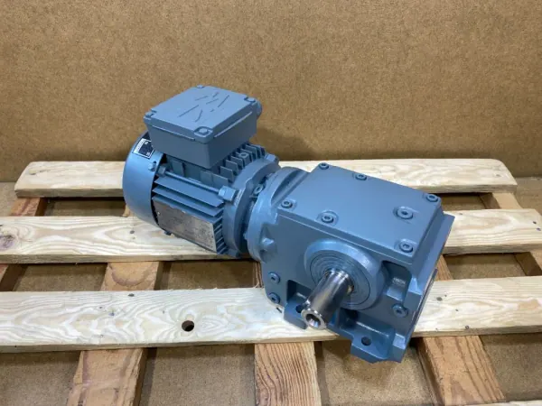 Motoreduktor / przekładnia 0,37kW 32obr. 3fazowy SEW - zdjęcie 1