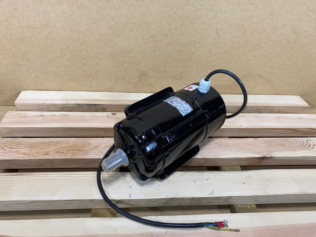 Silnik elektryczny STg90-4C 1,1kW 1400obr. 3fazowy