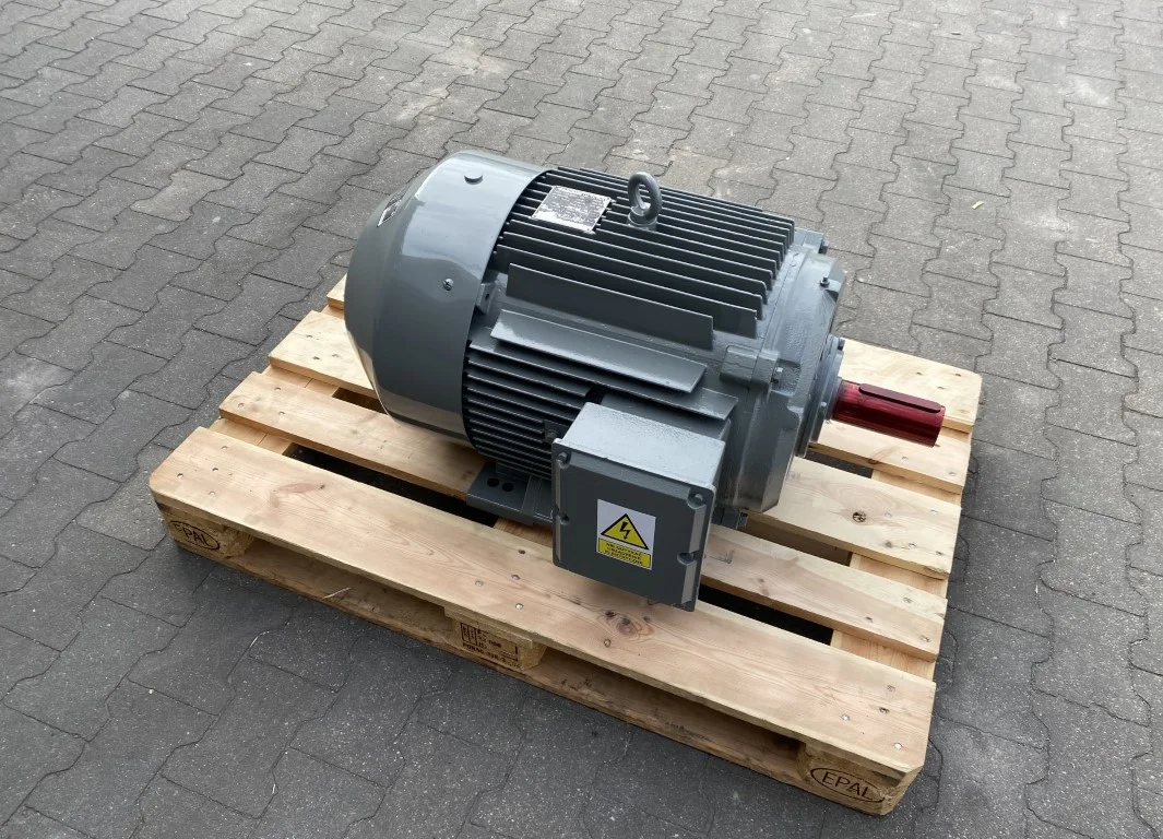 Silnik elektryczny 45kW 1480obr. 3fazowy IE3