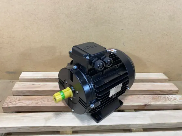 silnik elektryczny 2,2kW 960obr. 3fazowy IE3
