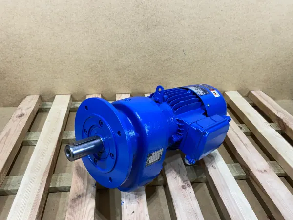 motoreduktor / przekładnia 0,3/1,1kW 16/48obr. 3fazowy HAMULEC NORD