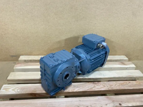 motoreduktor / przekładnia 2,2kW 144obr. SEW