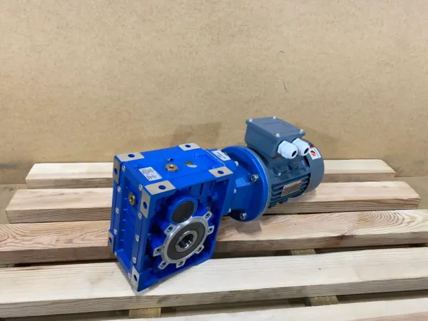 motoreduktor / przekładnia 0,25kW 13,4obr. 3fazowy